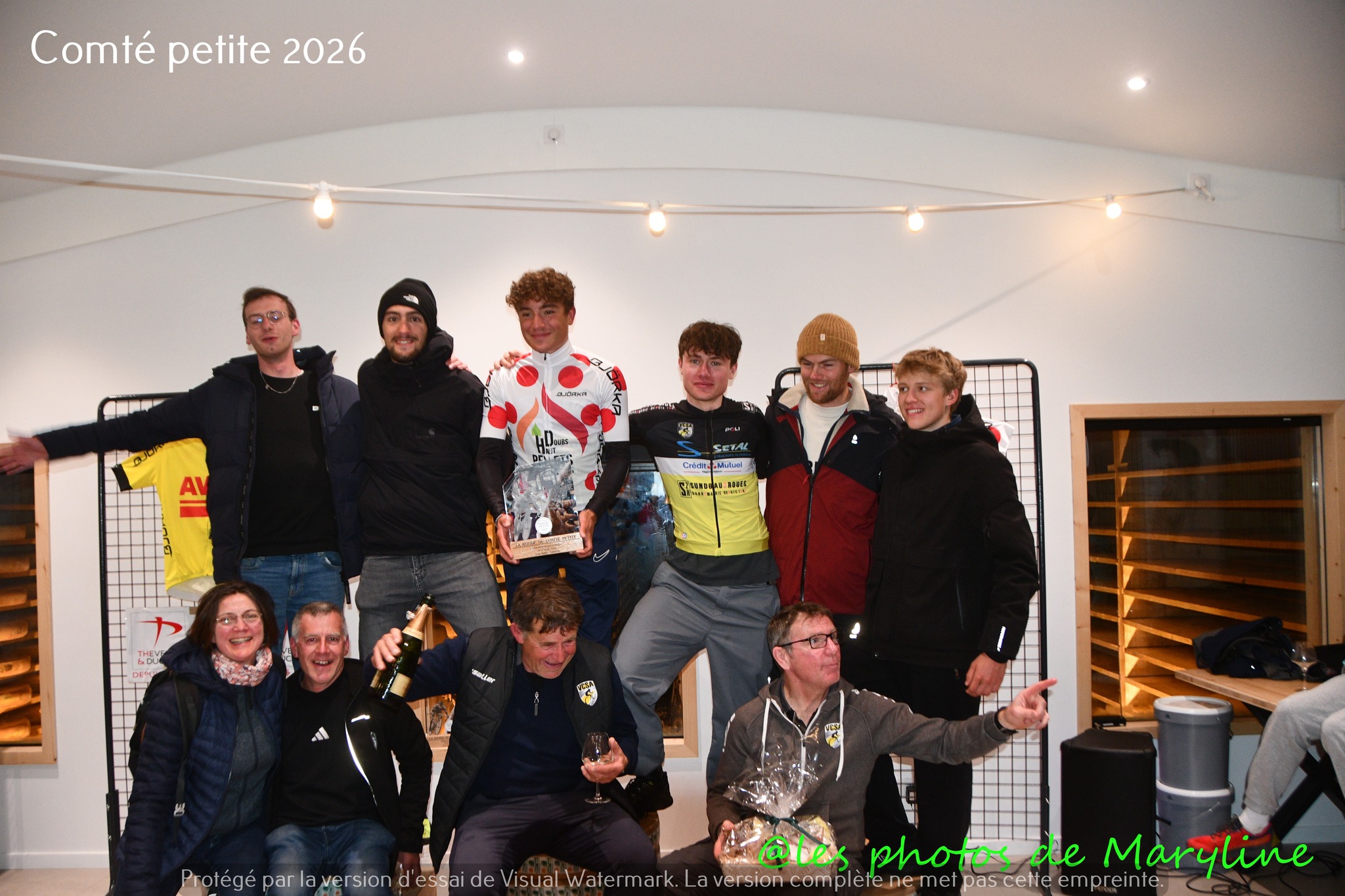 Équipe et staff au complet